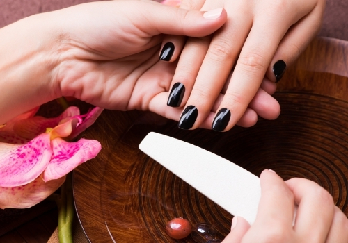 Nail Artist